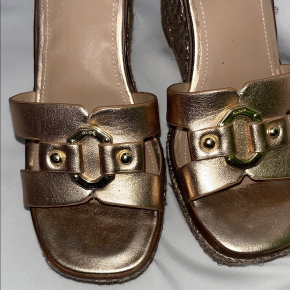Aldo Gold Wedge Sandals with Buckle Detail used good condition - Picture 4 of 13